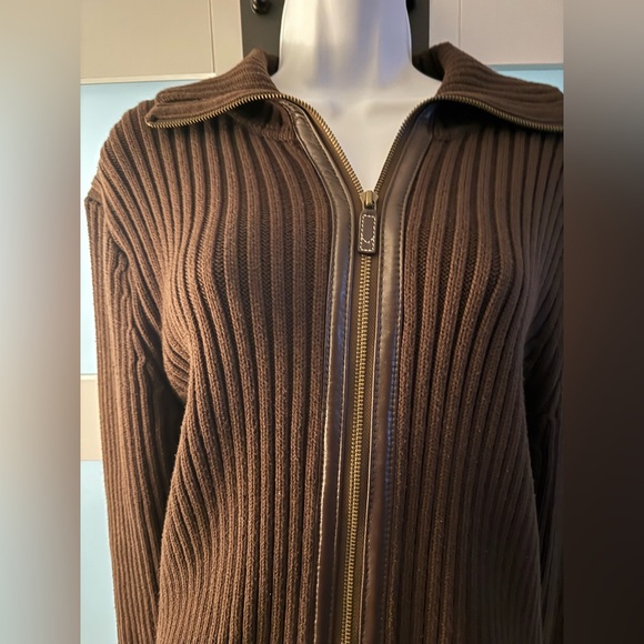 Michael Kors - Must Have For  Your Wardrobe with Timeless Elegance! - Picture 5 of 9